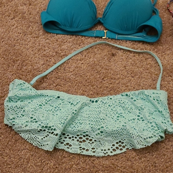 Bathing suits - Picture 2 of 5